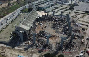 Abdi İpekçi Spor Salonu yıkımı devam ediyor