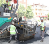 Şehit Oktay Kaya Caddesi’ne son kat asfalt seriliyor Şehit Oktay Kaya Caddesi’ne son kat asfalt seriliyor
