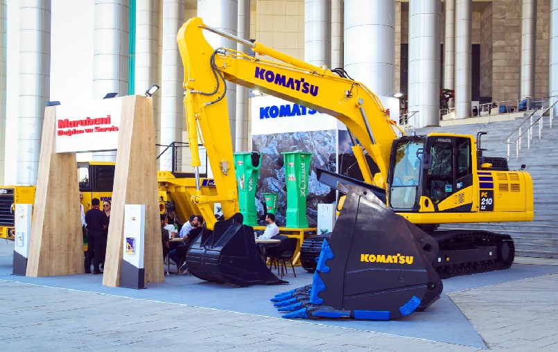 Komatsu-PC210LC-11E0